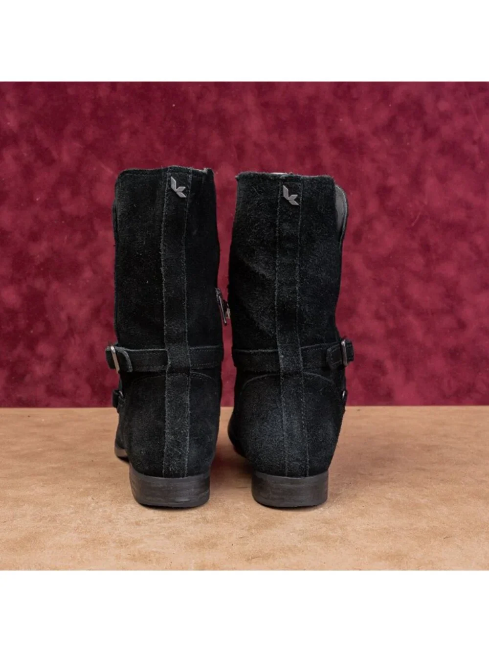 Koolaburra Women Black Suede Modern Fall Strap Comfortable Boots sz 6